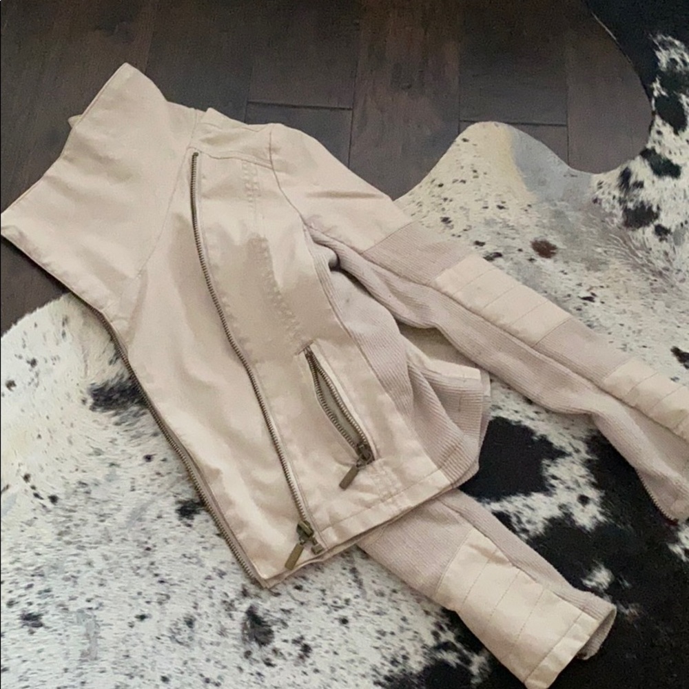 Fall Tan Leather/Stretch Material Jacket Size S